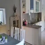 Mico * 德尔韦尼克
