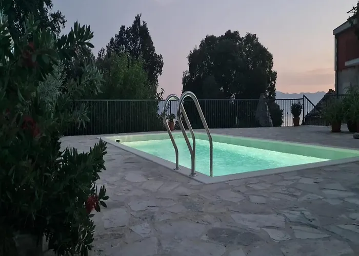 Vikendica Mico Drvenik (Split-Dalmatia)